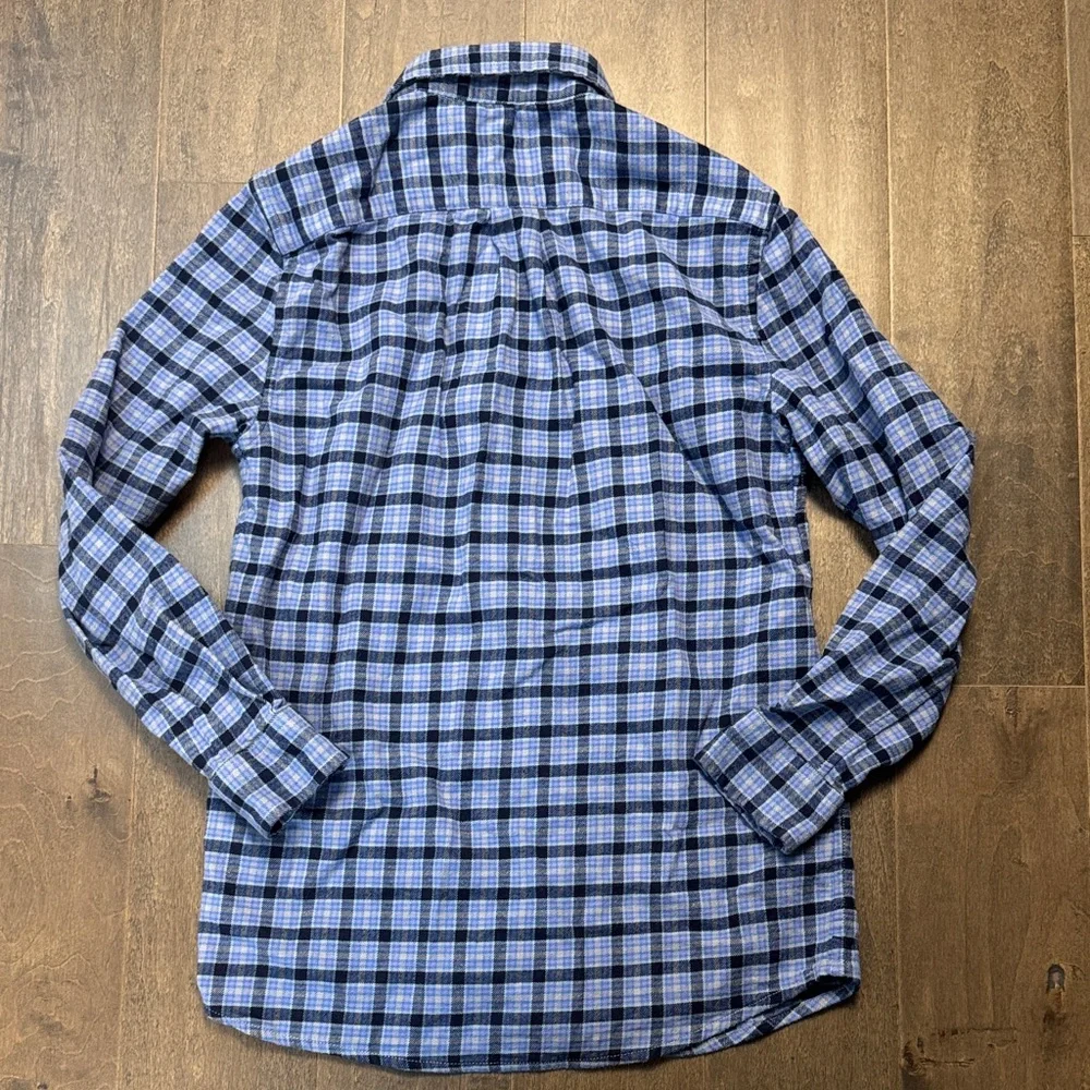 Vineyard Vines Boys Blue Plaid Flannel Button Down Shirt Whale Logo Size M